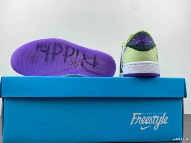 One Kick Retro Jordan OG Doernbecher FD9665-351 Low (2023) 1 0802